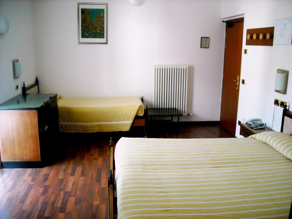 Hotel Faedo Pineta Room photo
