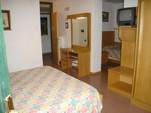 Hotel Faedo Pineta Exterior photo